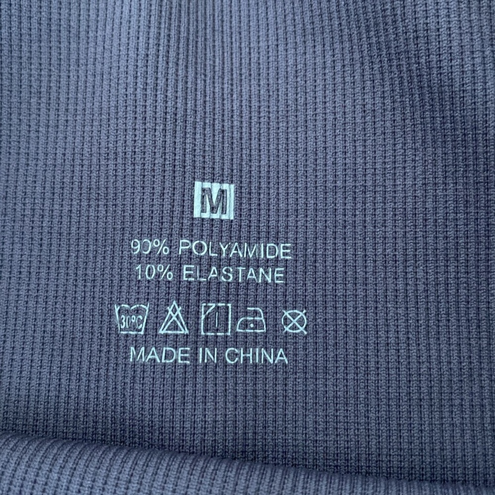 SHEIN SEAMLESS WORKOUT SHORTS - BUNDLE - image 2